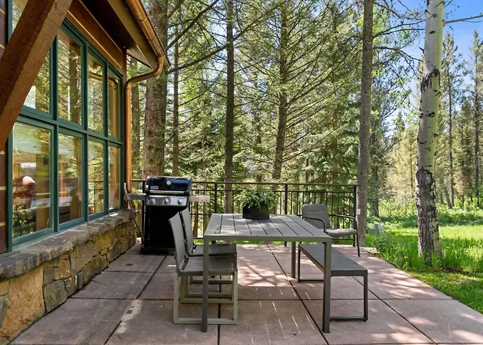 Rmr: Moose Creek 28 Townhome In